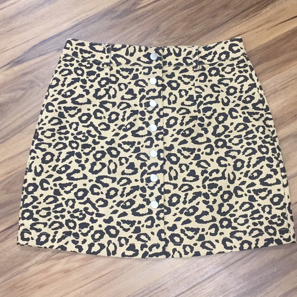 ⭐️new! Leopard Mini Skirt! New w/Tag - Picture 3 of 4